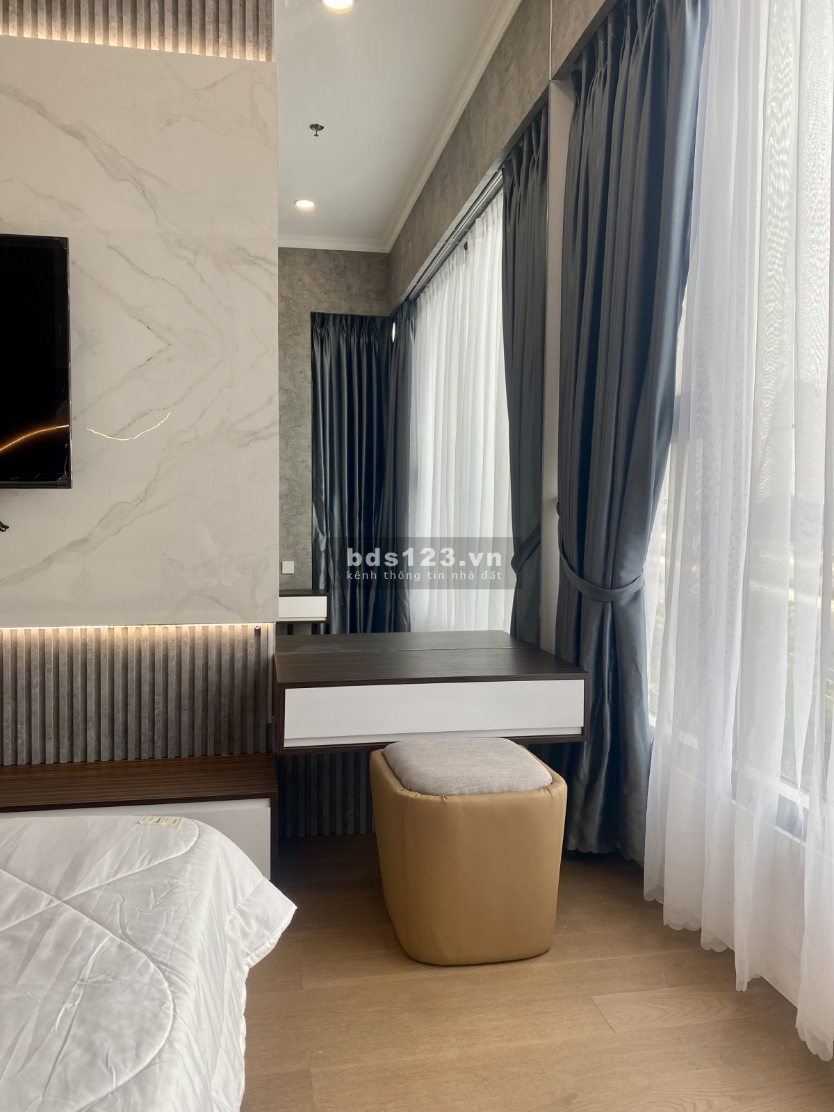 Cho thuê căn hộ THE RIVER Thủ Thiêm 3PN Nội Thất Cao Cấp Giá 50 triệu/tháng