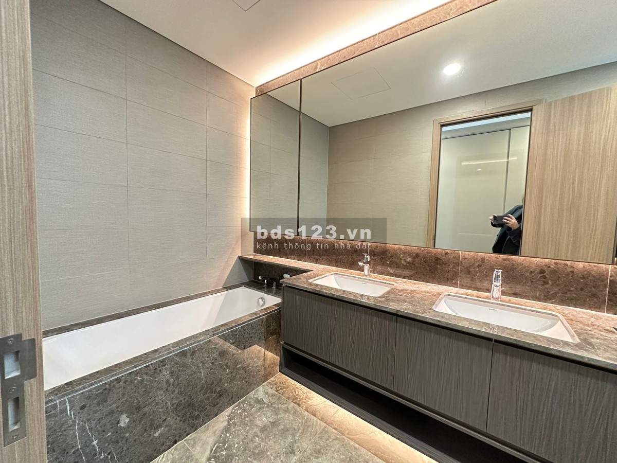 Cho thuê căn hộ THE RIVER Thủ Thiêm 3PN Nội Thất Cao Cấp Giá 50 triệu/tháng