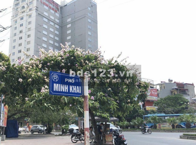  BÁṈ NHÀ MẶT ĐƯỜNG MINH KHAI , 36m2 , mặt tiền 5m , 5 tầng 