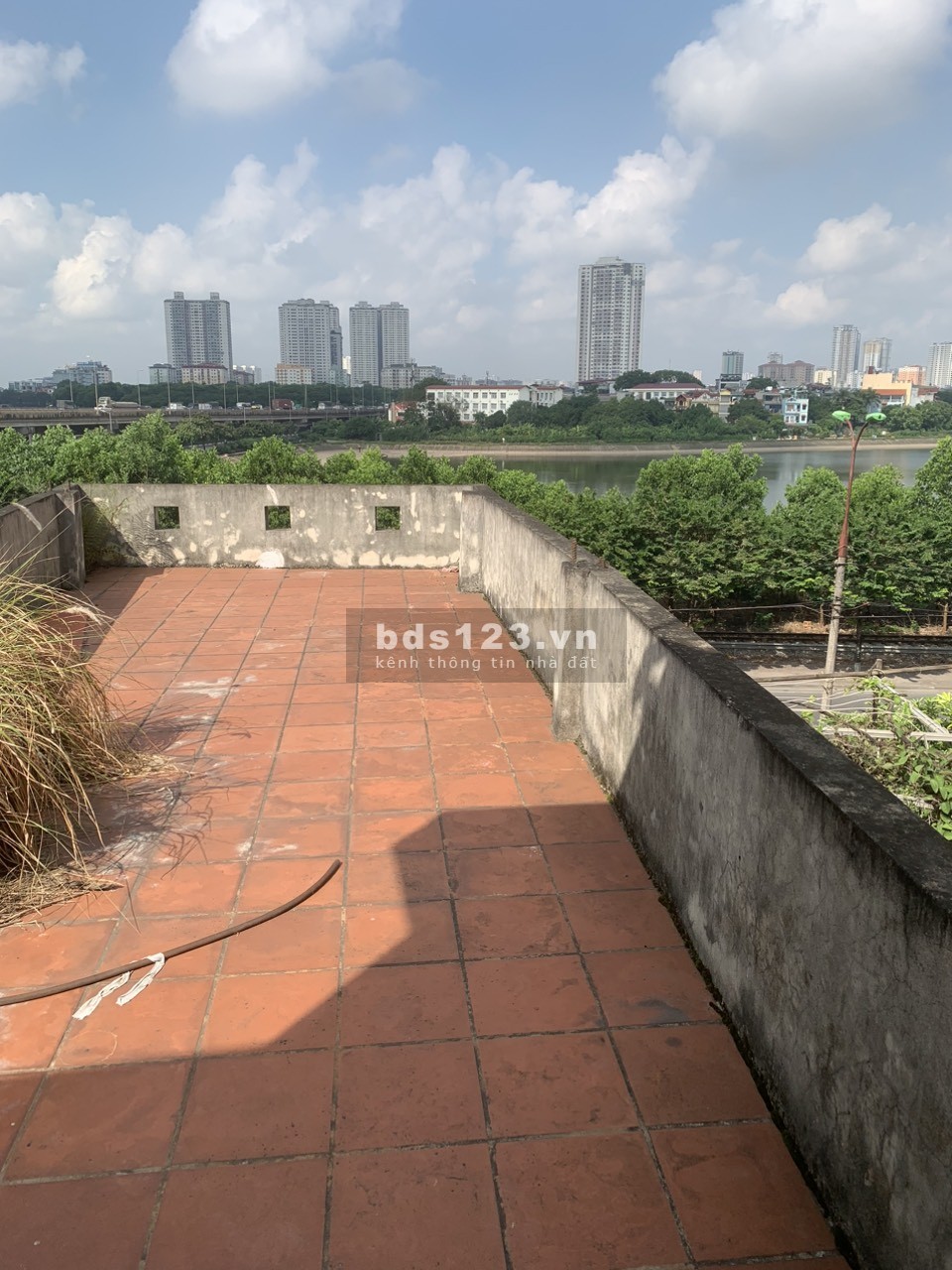 Cho thuê cả nhà 4,5 tầng – Mặt phố đường Giải Phóng, quận HM, HN