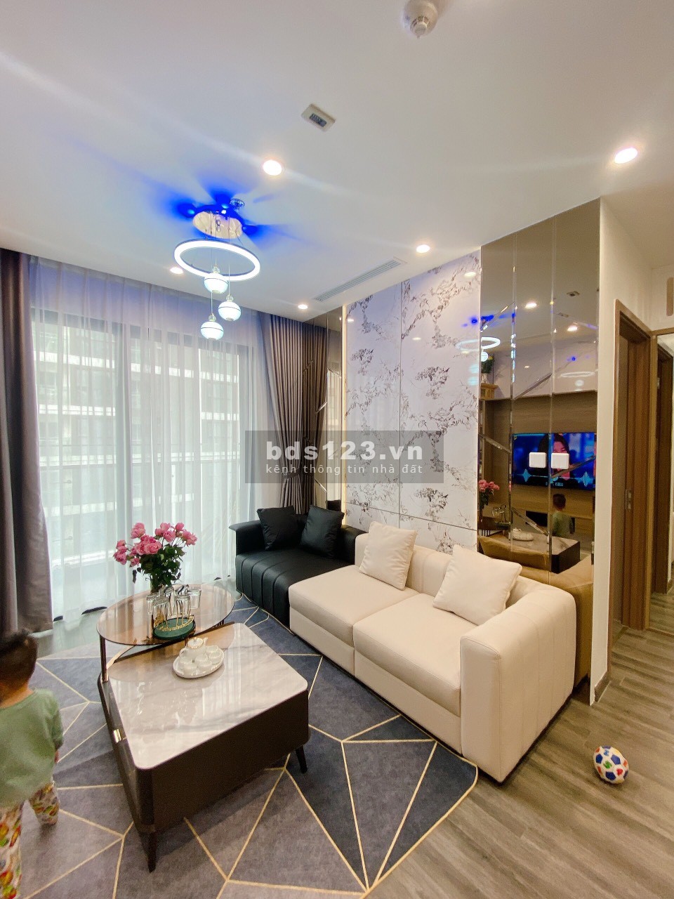 Bán gấp căn hộ 1N+1 nội thất xịn tòa Tonkin Vinhomes Smart City