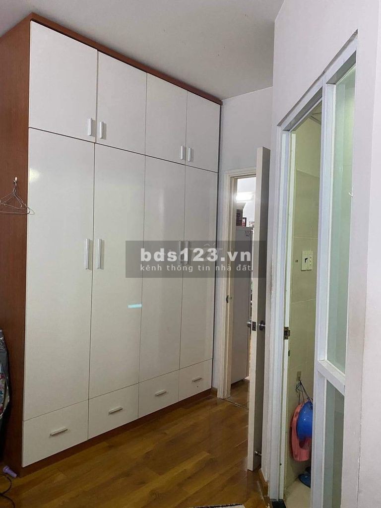 Bán căn hộ Ehome 3 chính chủ, có sổ hồng, 2 phòng ngủ, 2 toilet, DT 64m²