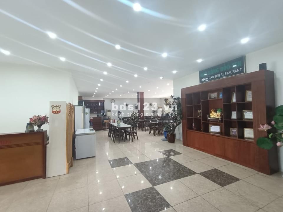Bán gấp khu tổ hợp công viên và thể thao và dịch vụ hỗn hợp hồ sen