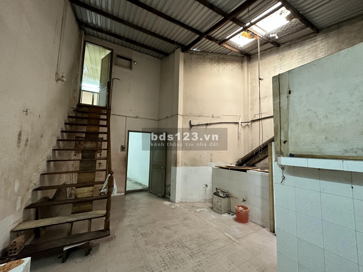 Cho thuê đất/nhà QL50, Quận 8 (96m2)