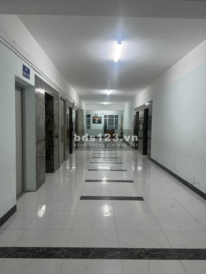 Bán căn hộ chung cư ngay trung tâm Cầu Giấy 94m2 3PN