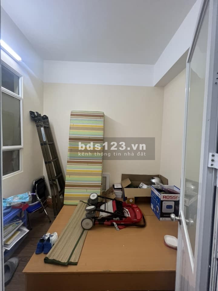 Bán căn hộ chung cư ngay trung tâm Cầu Giấy 94m2 3PN