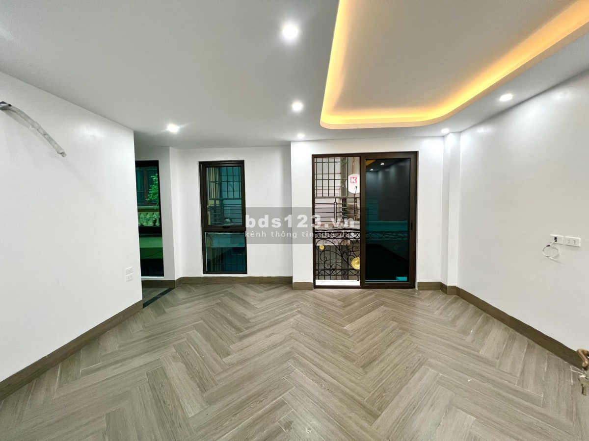 Chủ cần bán nhà Nguyễn Khang Cầu Giấy 48m ôtô vào nhà 6 tầng thang máy kinh doanh giá nhỉnh 10 tỷ