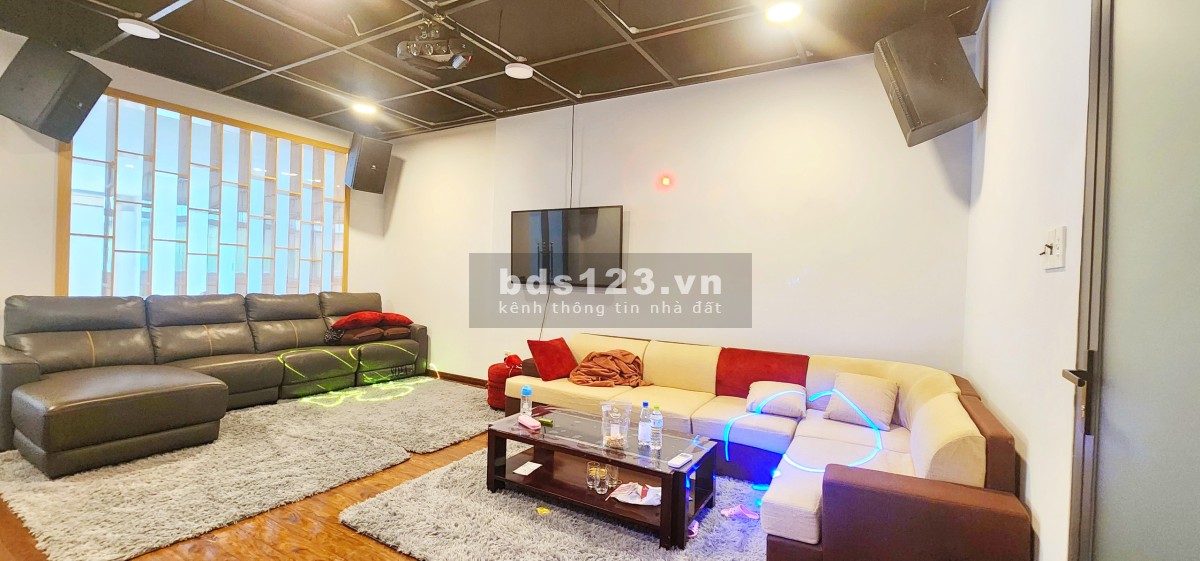 Giảm gấp 2 tỷ - Bán nhà 180m² mặt tiền 34A Lâm Văn Bền Quận 7 giá: 28 tỷ