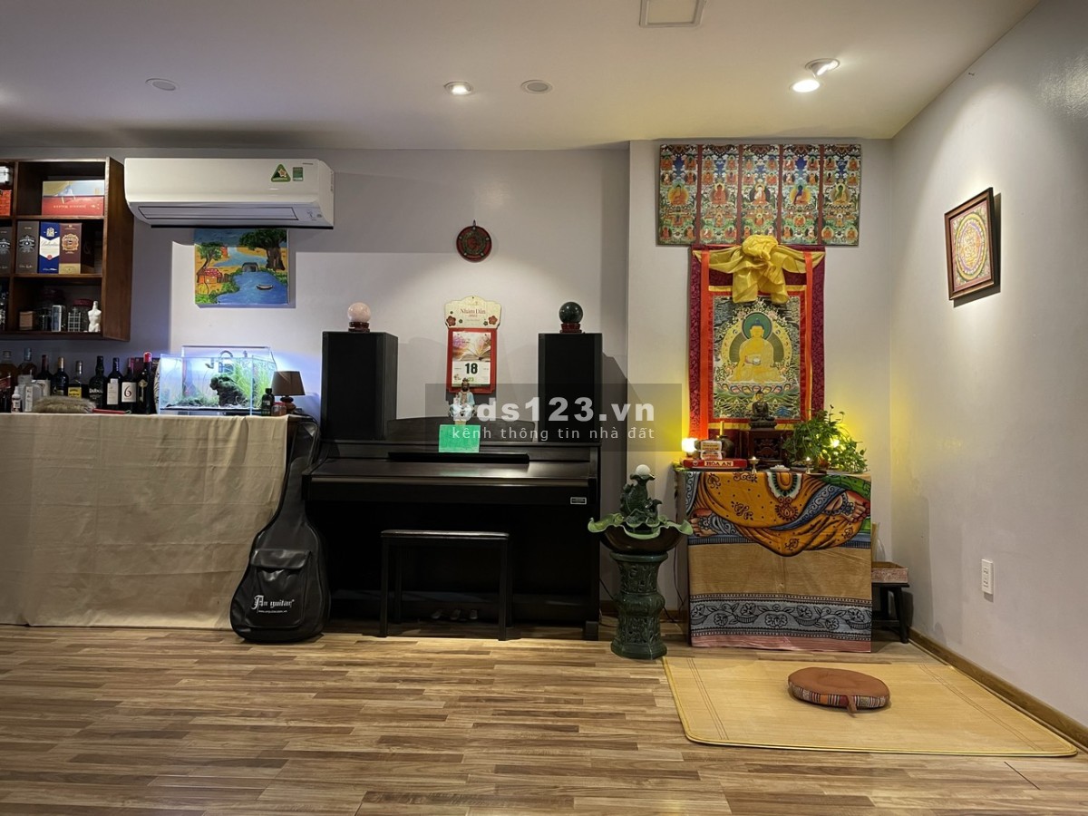 Nhà mặt phố Võng Thị, sát Hồ Tây, Gaza sân vườn, KD đỉnh, DT 99m² x 9 tầng, MT 5,5m, giá 45 tỷ
