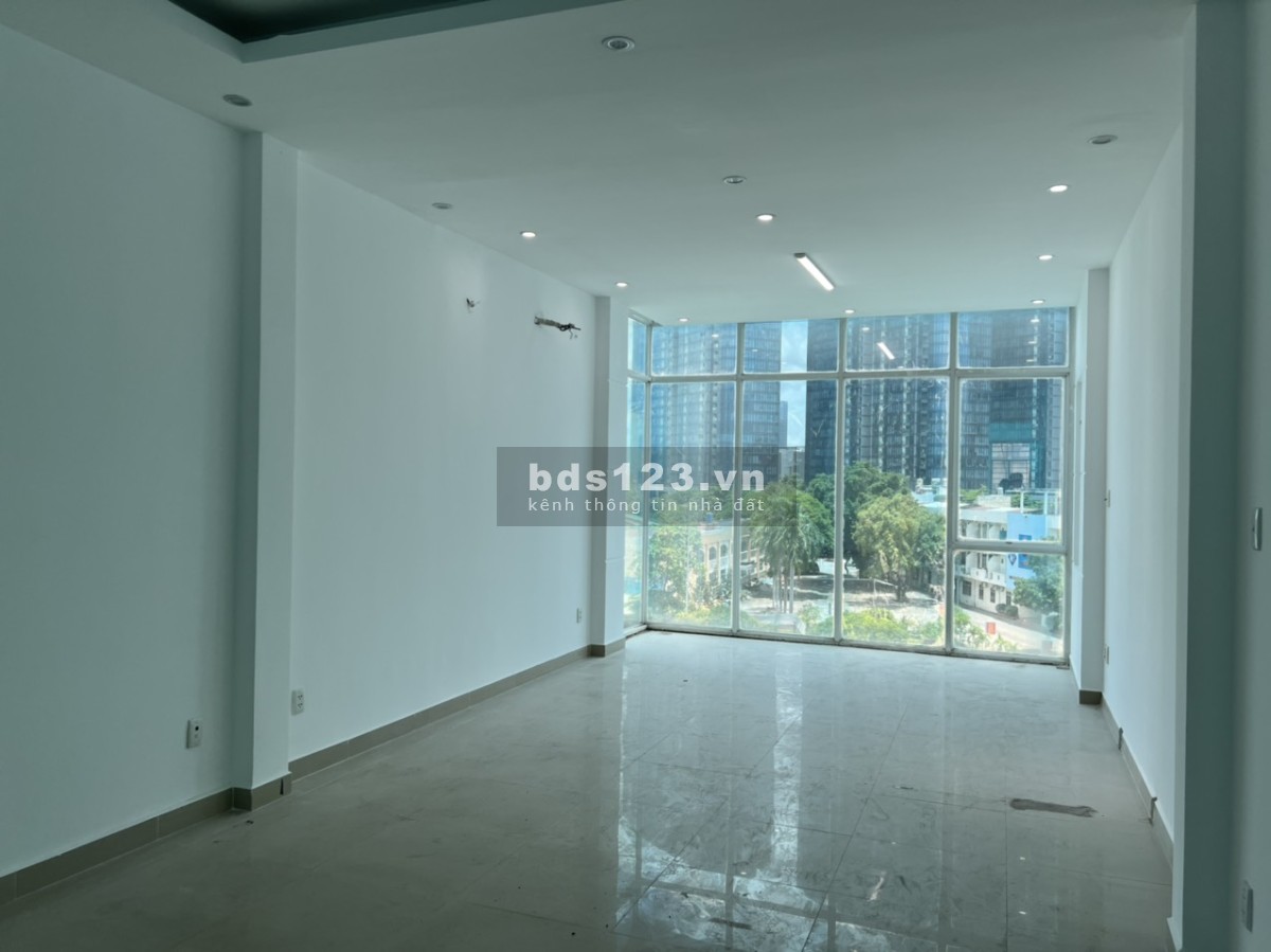 HOT HOT HOT! Mặt bằng kinh doanh 200m2 mặt tiền Nguyễn Hữu Cảnh