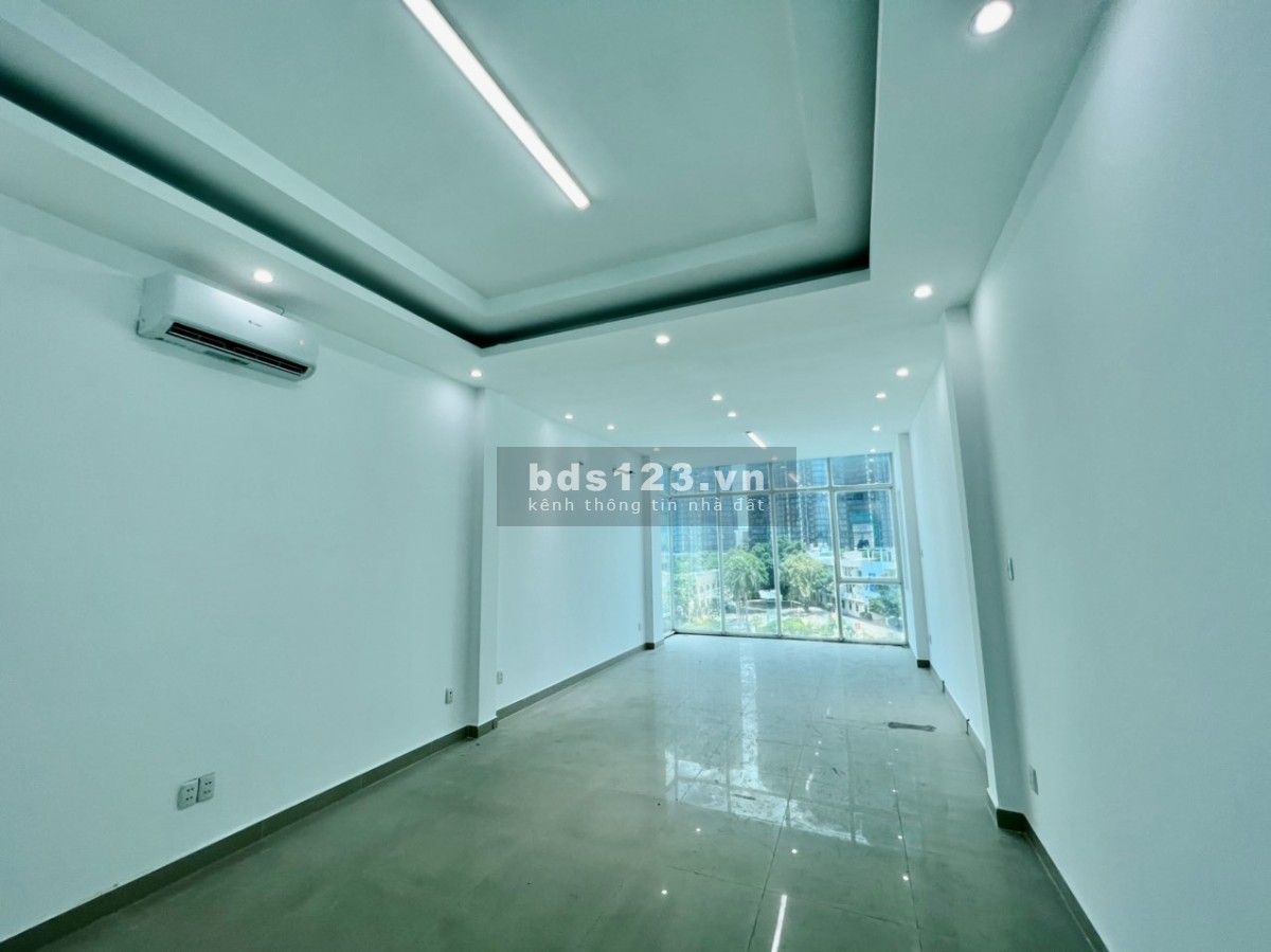 HOT HOT HOT! Mặt bằng kinh doanh 200m2 mặt tiền Nguyễn Hữu Cảnh