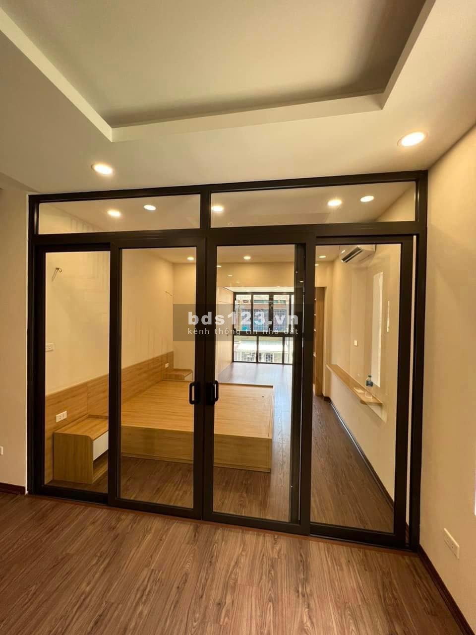 Siêu Hiếm! Chỉ 2.85 tỷ sở hữu Penhouse Lâm Nghiệp 120m2- Căn góc 4 PN - Full nội thất - Slot ô tô
