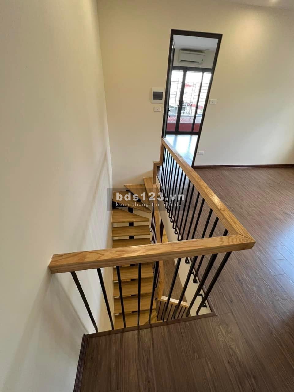 Siêu Hiếm! Chỉ 2.85 tỷ sở hữu Penhouse Lâm Nghiệp 120m2- Căn góc 4 PN - Full nội thất - Slot ô tô