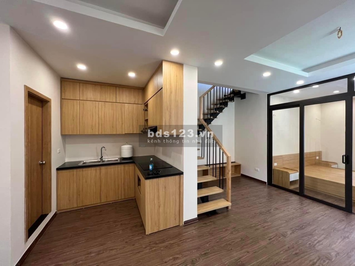Siêu Hiếm! Chỉ 2.85 tỷ sở hữu Penhouse Lâm Nghiệp 120m2- Căn góc 4 PN - Full nội thất - Slot ô tô