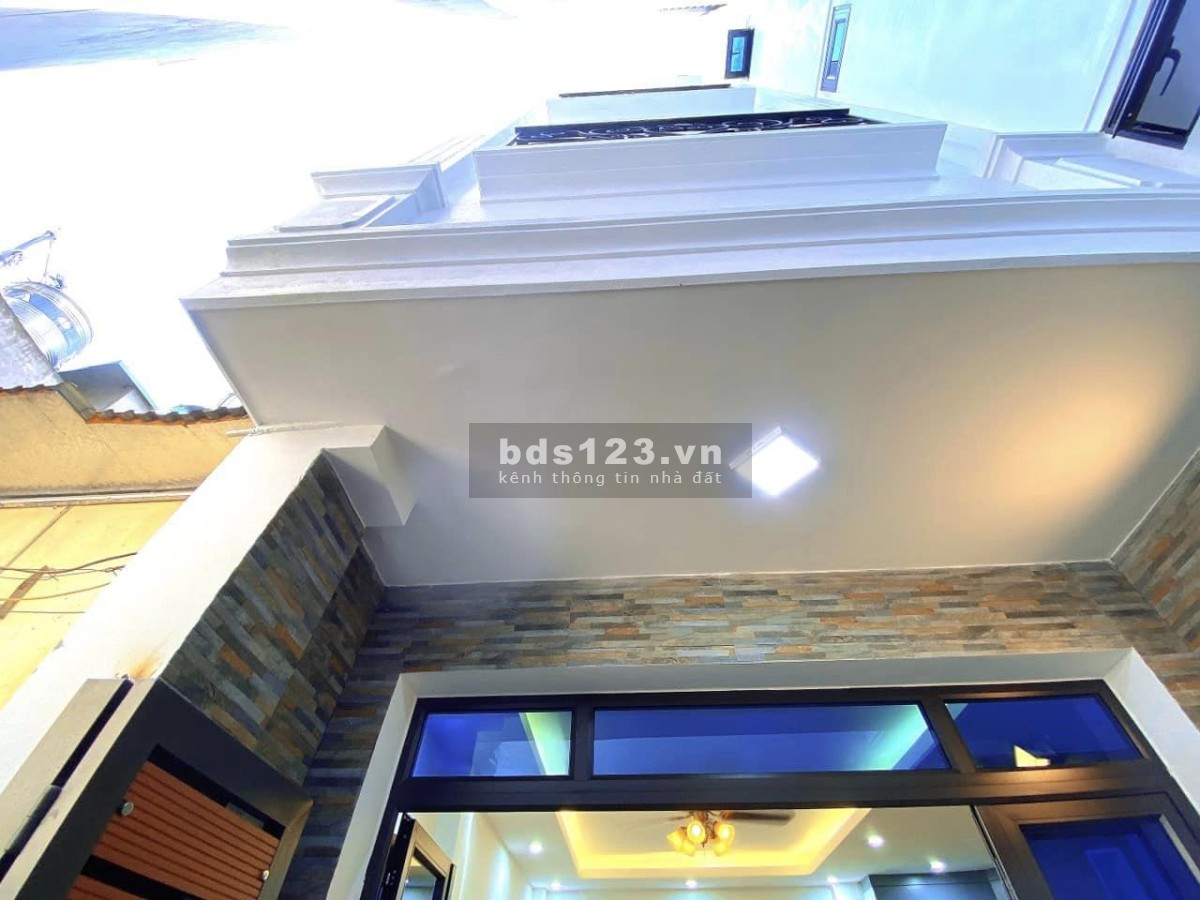 Chính chủ bán nhà Trần Cung Cổ Nhuế 36m2 ô tô đỗ cổng nhà mới đập hộp kính koog giá nhỉnh 4 tỷ
