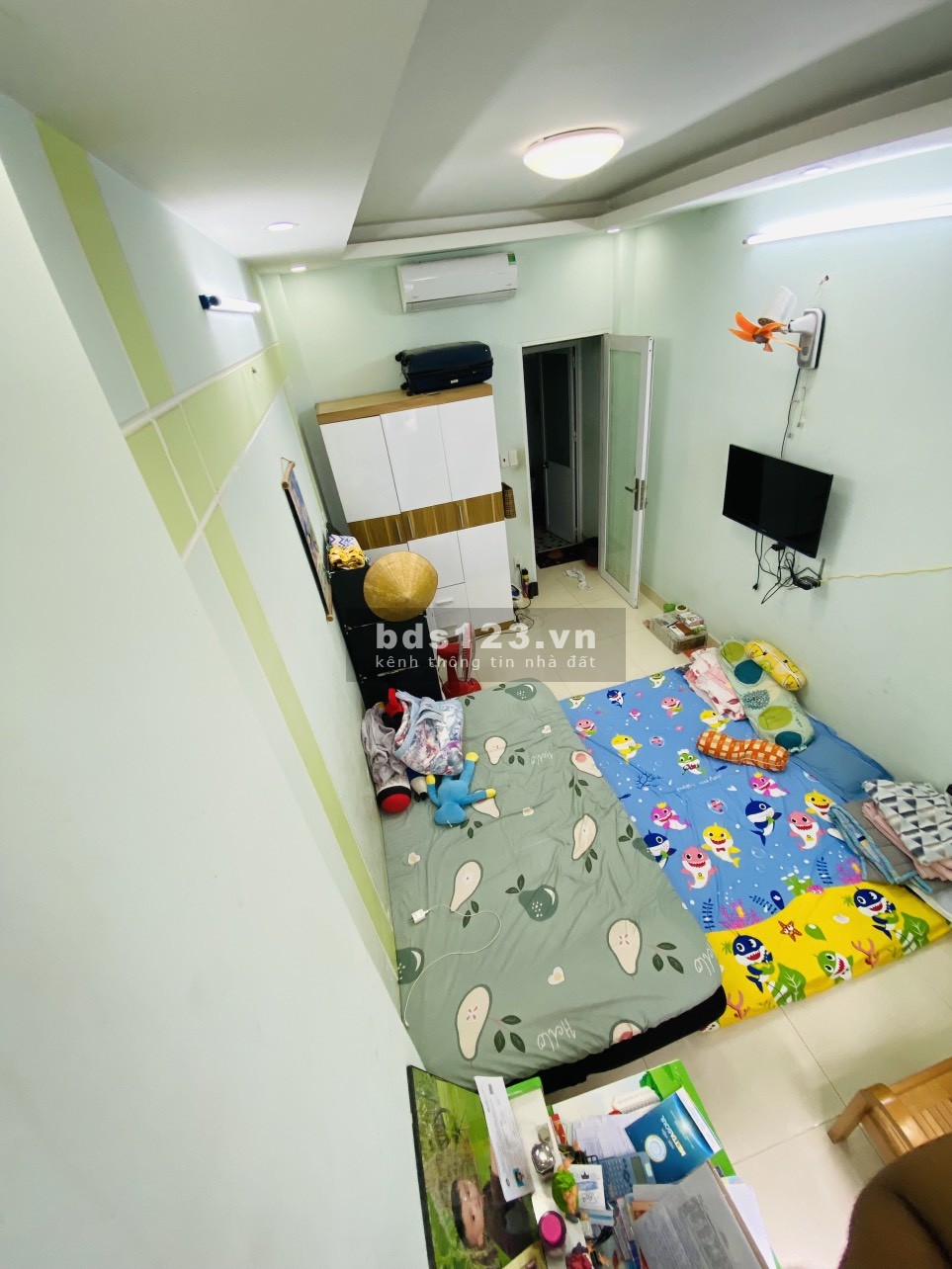 Bán nhà 2 lầu 1 sân thượng P9 Q4 cực đẹp mua vào ở ngay giá mềm