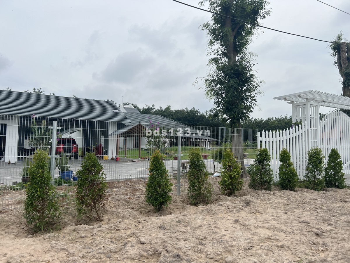 Cần bán 540m² đất thị xã Bến Cát, thổ cư 80m, đường ô tô, thích hợp làm kho, bãi