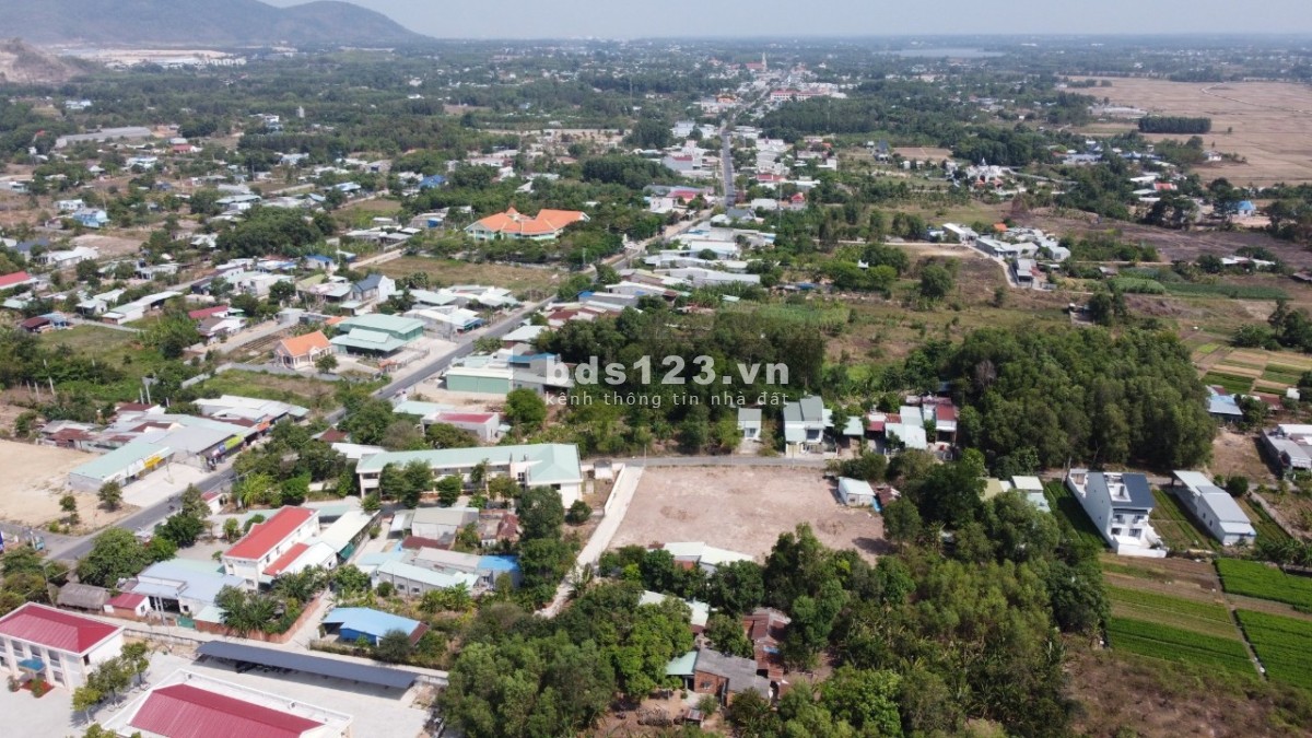 Bán đất Thị xã Phú Mỹ - Bà Rịa Vũng Tàu giá 900 Triệu - LH: 0789526272