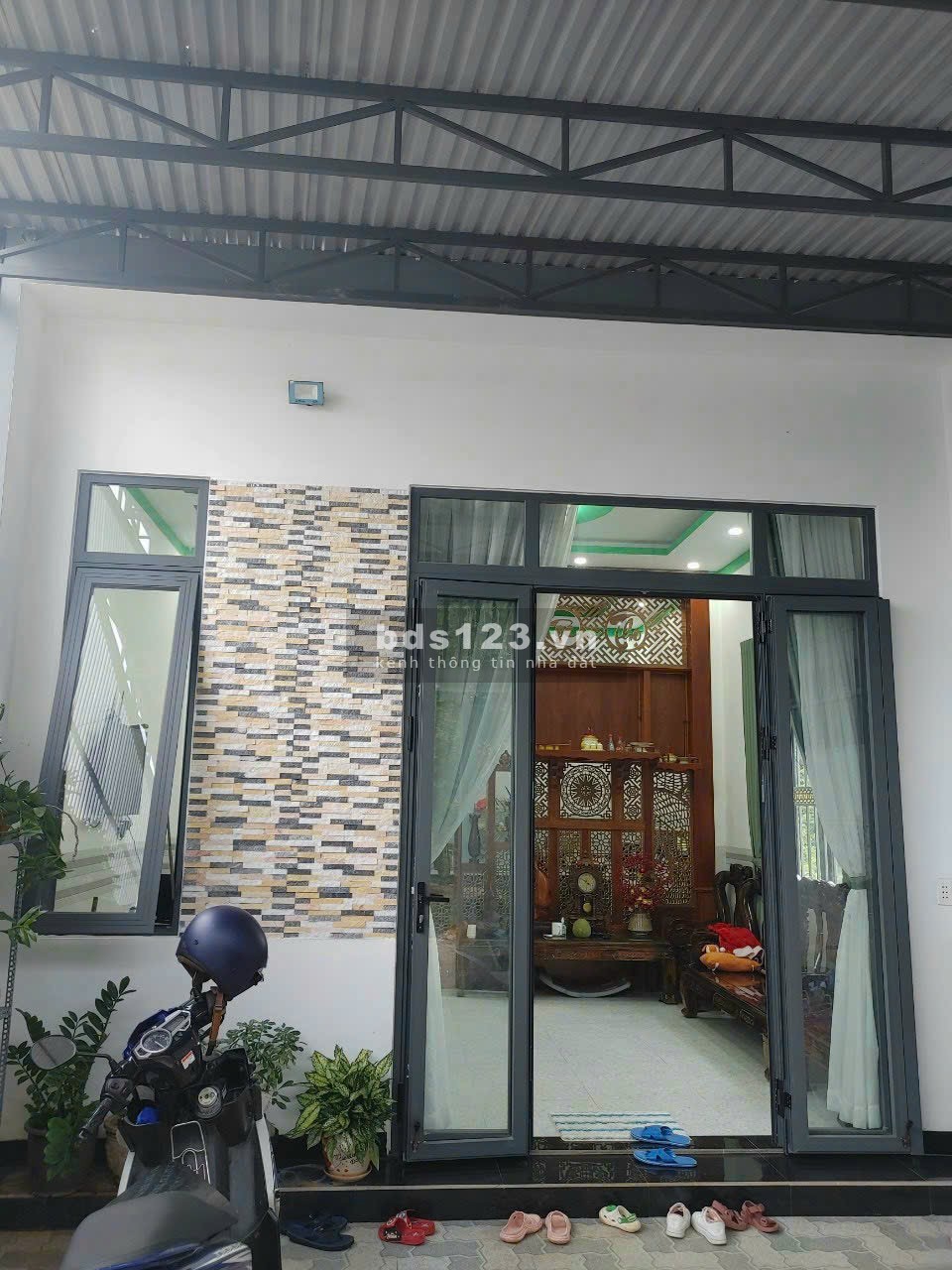 Chỉ 680 triệu sở hữu nhà mặt tiền 153m2 cấp 4 SHR tại số 93, Tân Phú Trung, Củ Chi