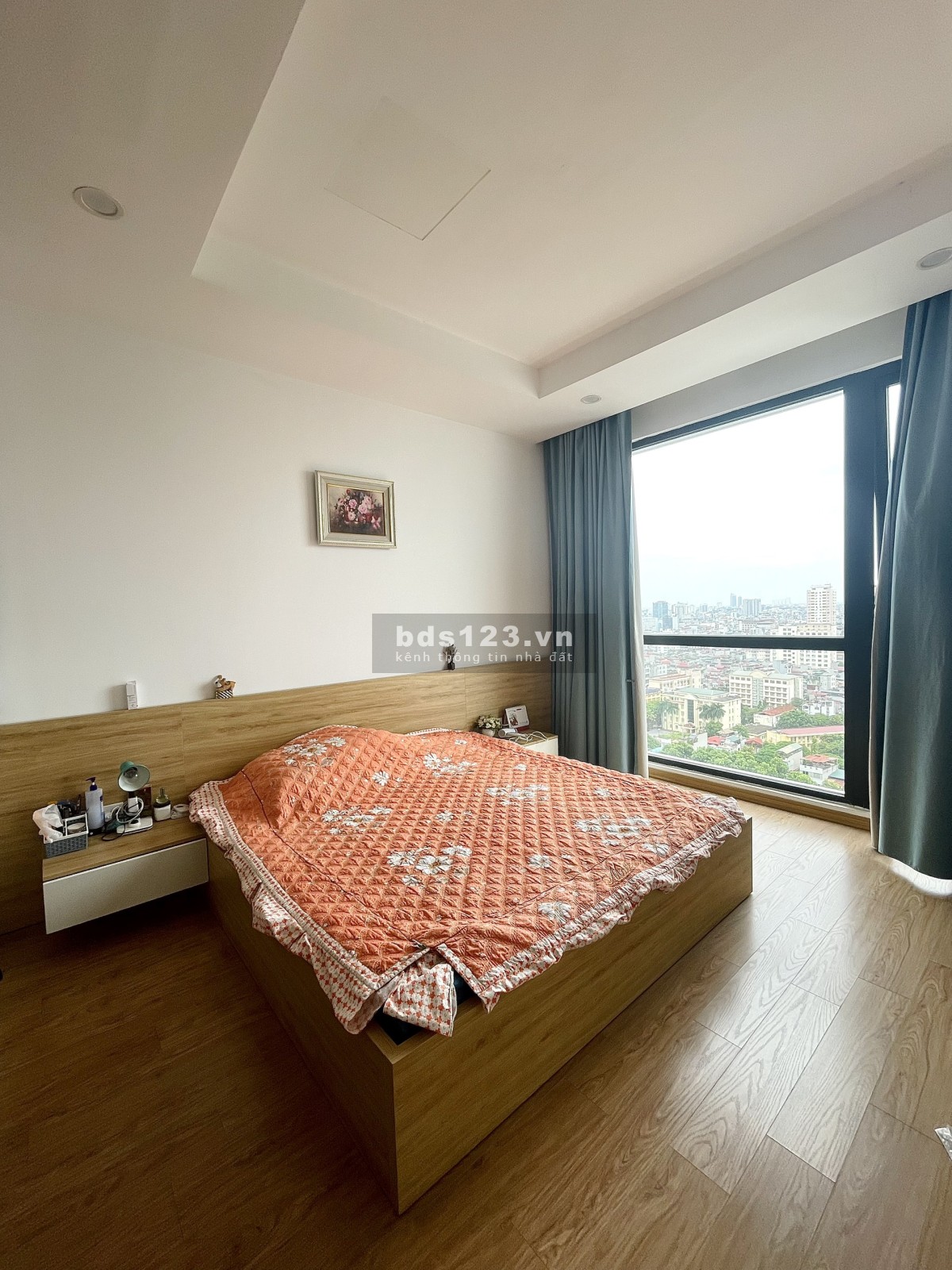Chủ nhà vừa mua biệt thự cần tiền làm nội thất nên thiện chí bán nhanh căn hộ Royal City 3PN