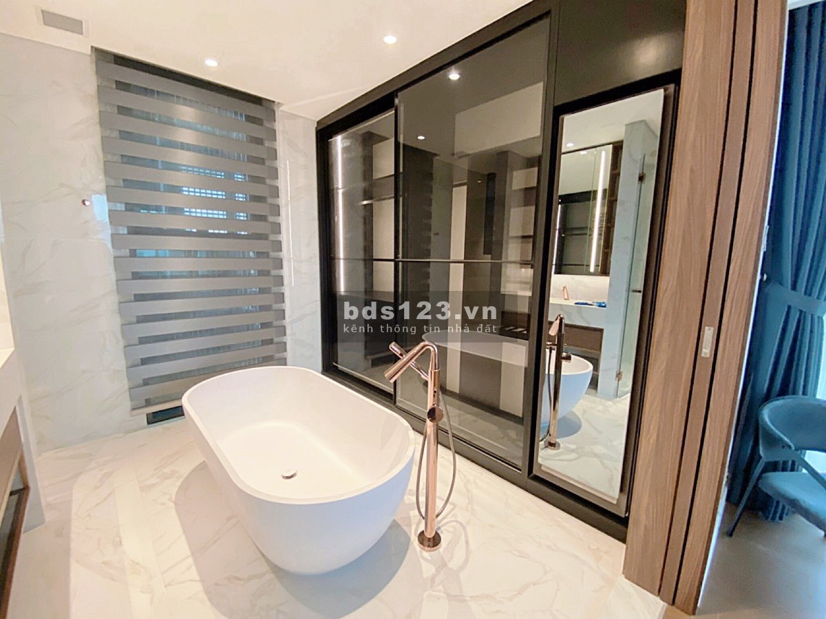 Cho thuê Metropole khu the Crest 2PN full nội thất - căn góc giá 2000$ tháng