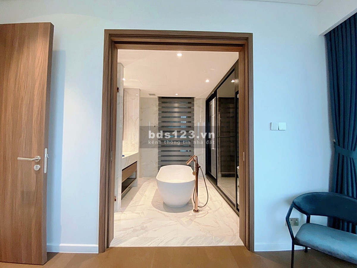 Cho thuê Metropole khu the Crest 2PN full nội thất - căn góc giá 2000$ tháng