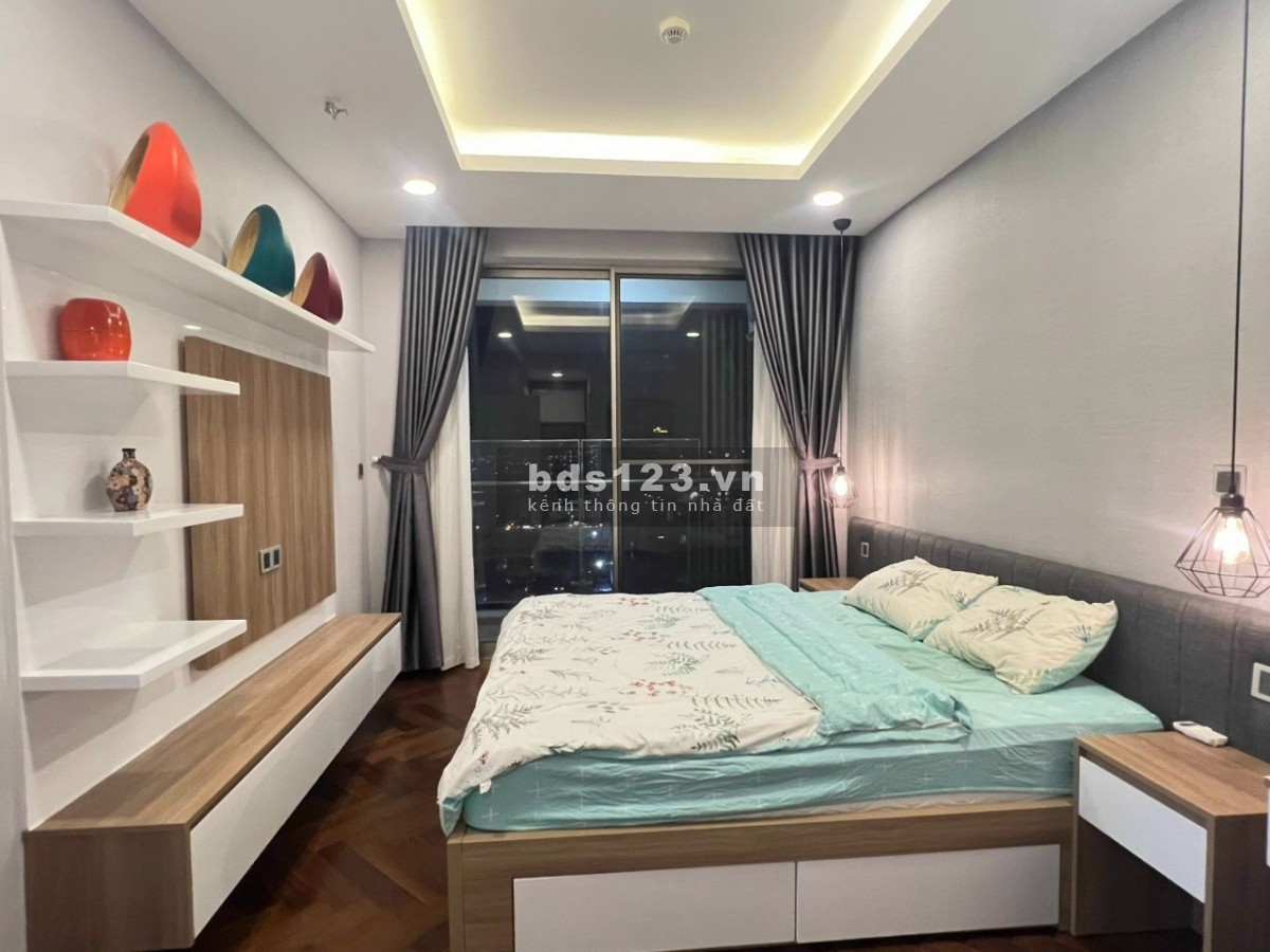 HOT - Chủ Bán Gấp 2 Căn hộ Midtown Phú Mỹ Hưng, Full nội thất cao cấp, Có ô xe hầm giá 5.7 - 6.4 tỷ