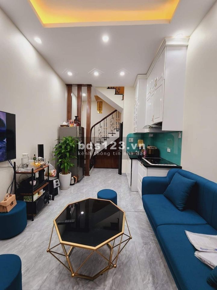 Bán nhà siêu phẩm Từ Liêm, diện tích 40m², 5 tầng mới sáng, có chỗ đỗ ôtô, giá nhỉnh 3 tỷ