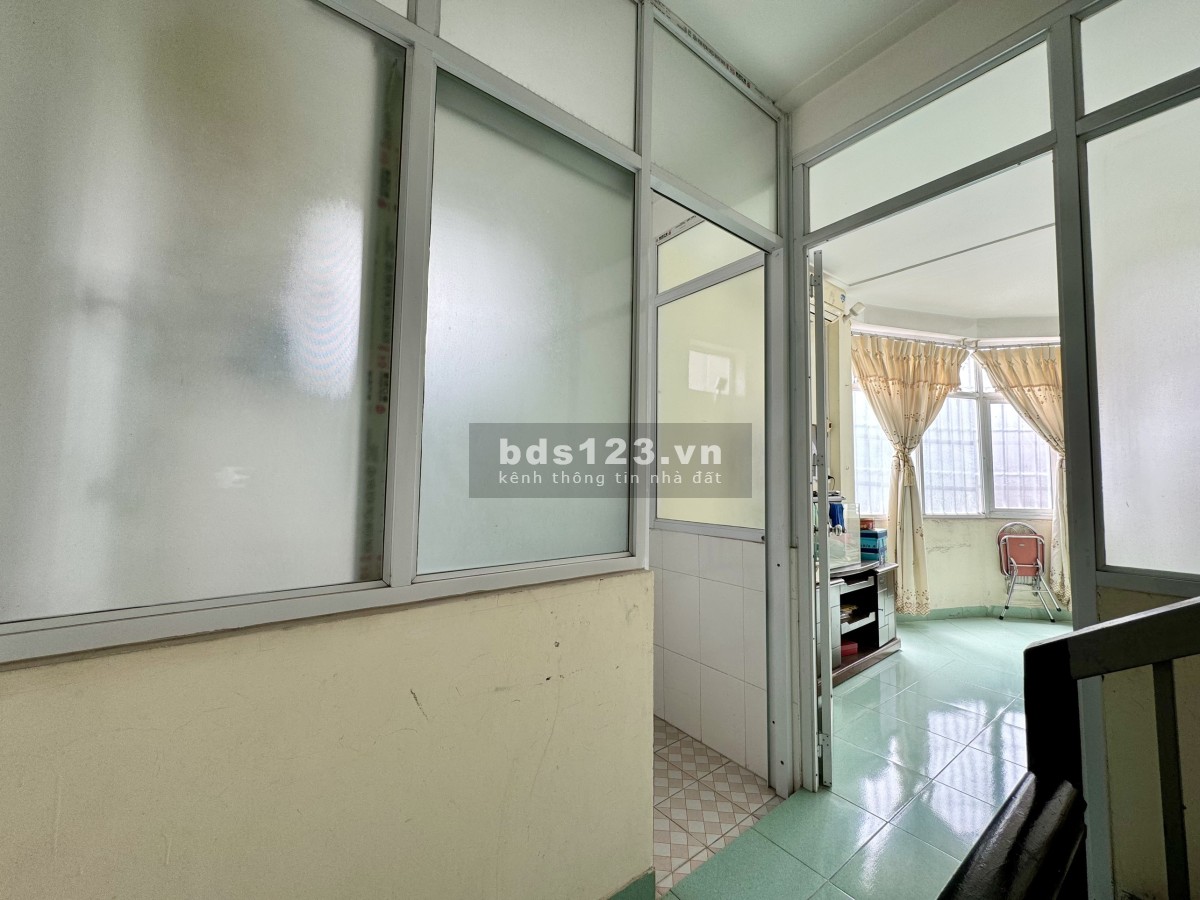 Chính chủ bán nhà lô góc 2 mặt ngõ DT 32m2 - 5 tầng tại ngõ 219 Phố Định Công Thượng