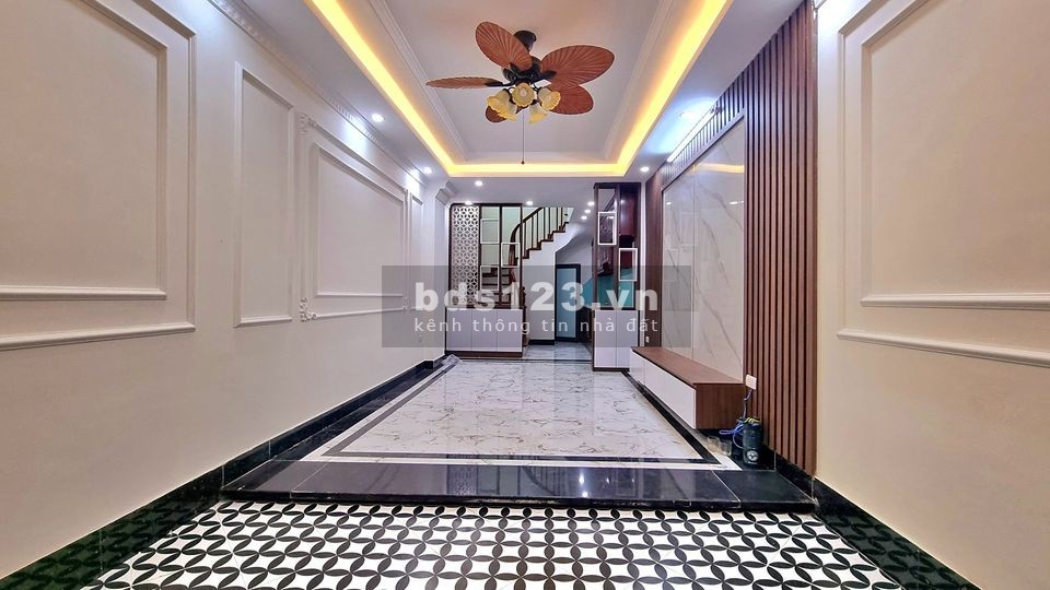 Bán nhà siêu phẩm Từ Liêm, diện tích 40m², 5 tầng mới sáng, có chỗ đỗ ôtô, giá nhỉnh 3 tỷ