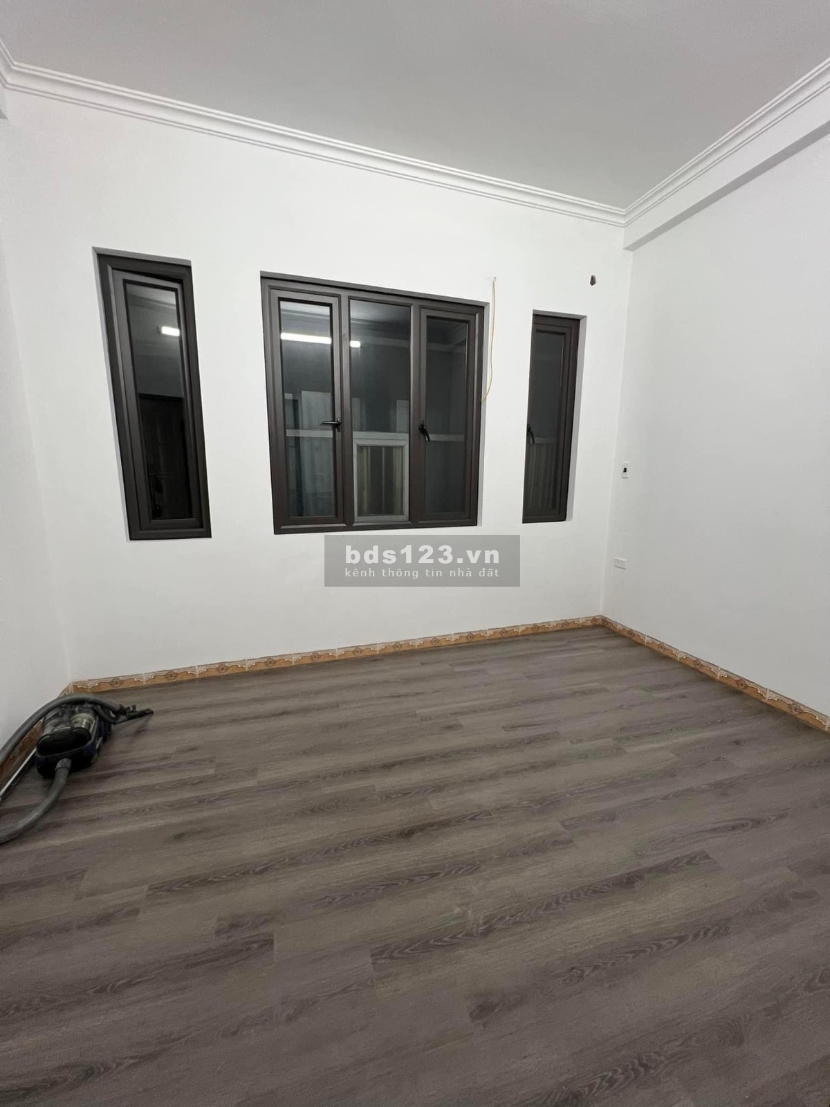 Bán Gấp Nhà Quận Ba Đình, Sát Phố Cổ, Mới Đẹp, 40m2x4T, MT 4,2m, Sổ Đỏ Đẹp chỉ 4,2 tỷ có TL.