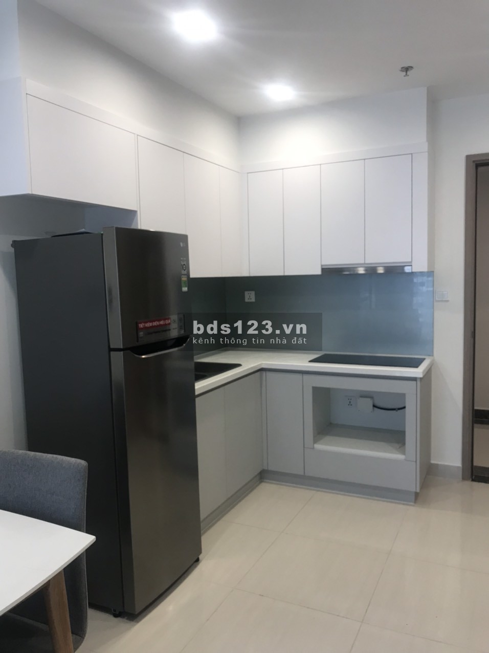 Cho thuê gấp 1N+1 full đồ đẹp vào luôn 9tr/tháng Vinhomes Smart City