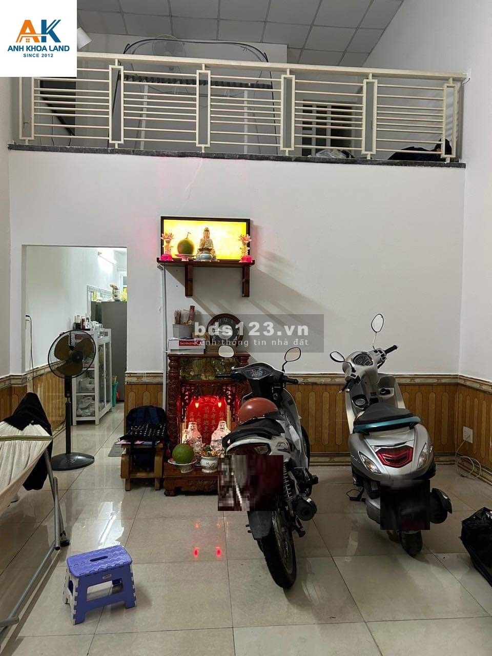 Bán nhà 1 trệt 1 lửng sát mặt tiền Võ Văn Ngân, Vincom Thủ Đức, giá 5.4 tỷ
