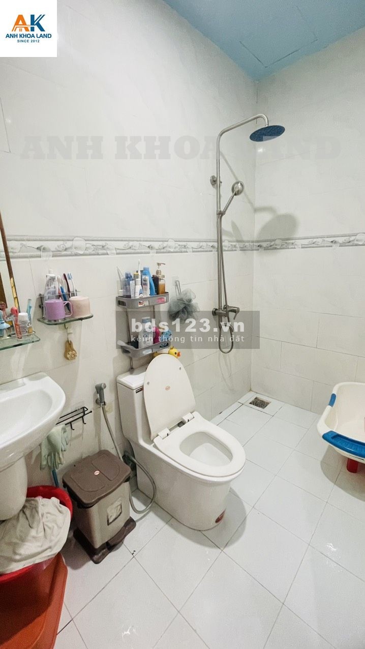 Bán nhà 1 trệt 2 lầu đã hoàn thiện nội thất dự án Thăng Long Home Hưng Phú. Giá bán 9.3 tỷ - 110m2