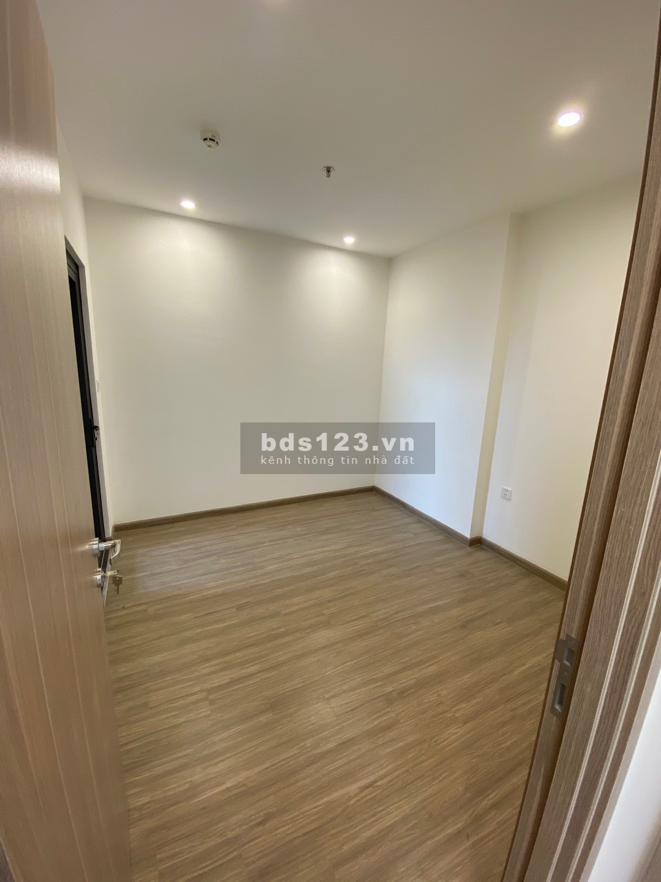 Căn Hộ Cao Cấp 2PN1WC 59m2 Chỉ 1.950 Tỷ Tại Vinhomes Grand Park Quận 9