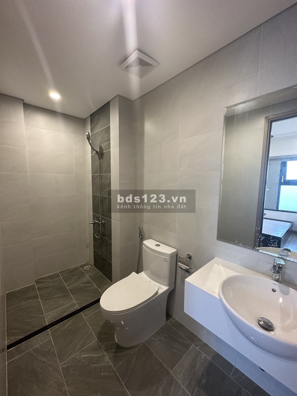 Chính chủ bán nhanh căn 2pn2wc+1 phân khu S4 full đồ 2.980bp Vinhomes Smart City