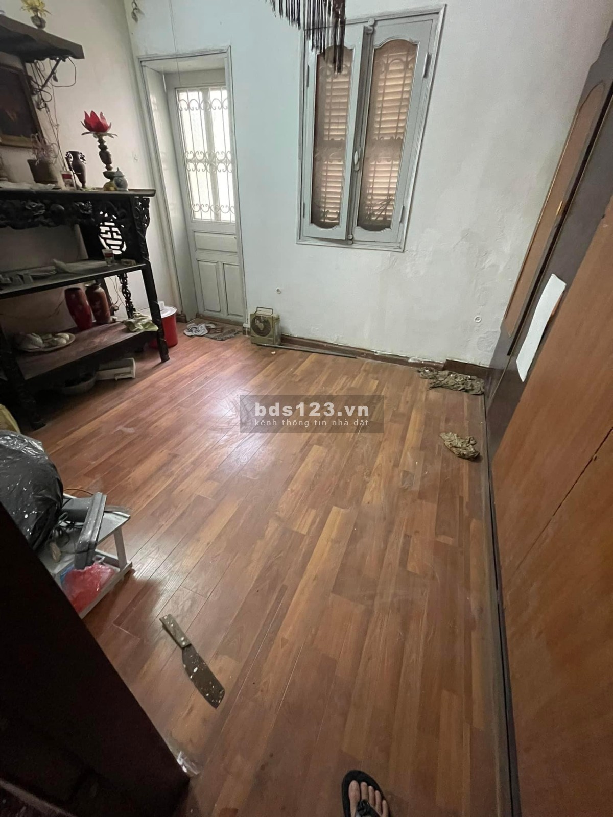 Gấp! Bán nhà Phố Vũ Thạnh, Đống Đa, sát phố, ngõ ba gác, 50m2x3T, MT 7m, sổ đẹp chỉ 5,7 tỷ Có TL