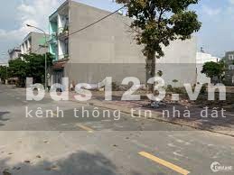 Cần bán 210m2 full thổ cư, mặt tiền đường nhựa 8m, cách ql 13 100m, đối diện chợ, BHX, trường cấp 2