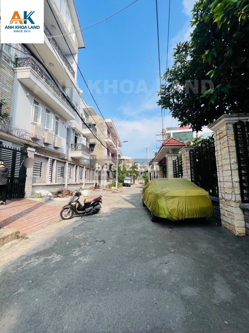 Nhà 1 trệt 2 lầu sân ô tô đường Linh Trung, Thủ Đức. 71m2 - 6.8 tỷ