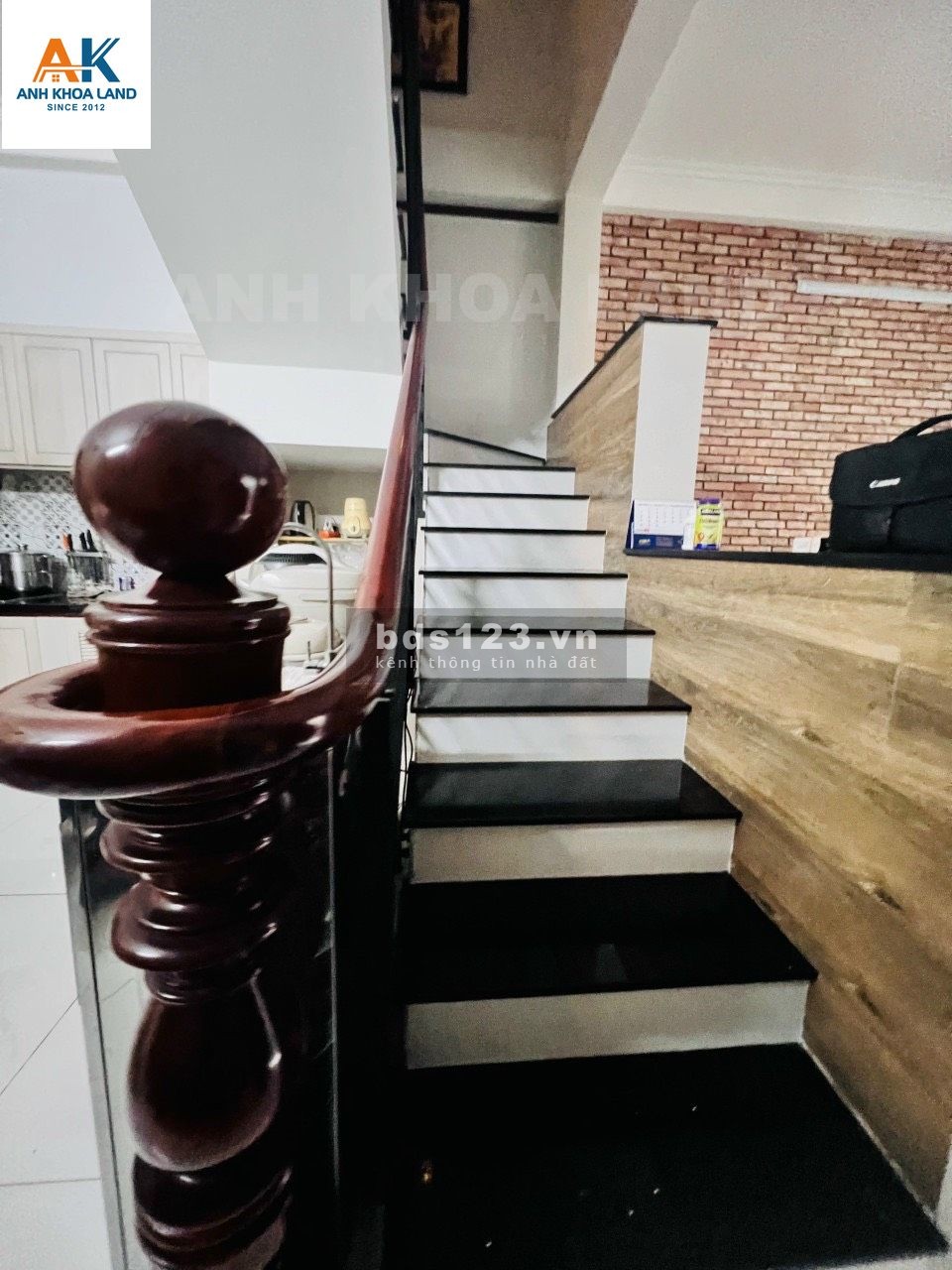 Nhà 1 trệt 2 lầu sân ô tô đường Linh Trung, Thủ Đức. 71m2 - 6.8 tỷ