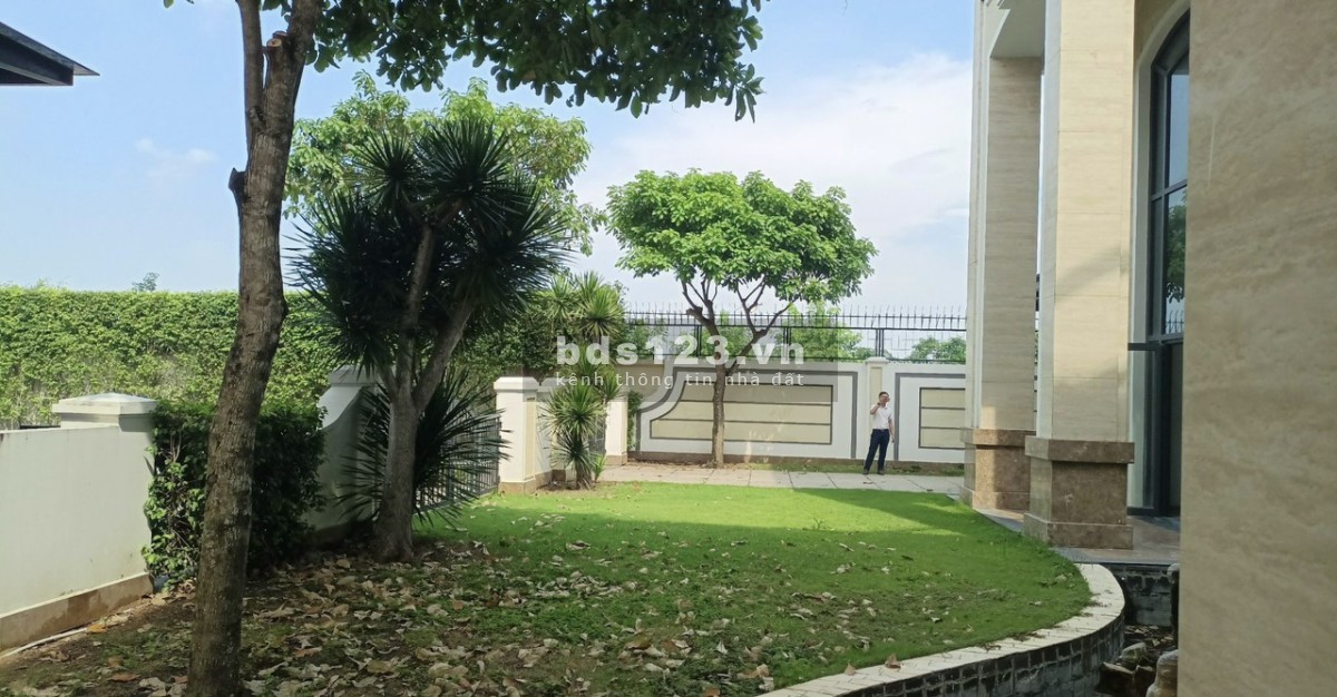 Cần bán căn biệt thự đơn lập 528m² VIP tại khu Compound Verosa Park Khang Điền, Quận 9.