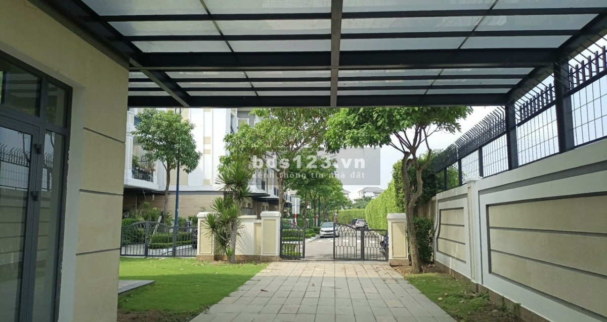Cần bán căn biệt thự đơn lập 528m² VIP tại khu Compound Verosa Park Khang Điền, Quận 9.
