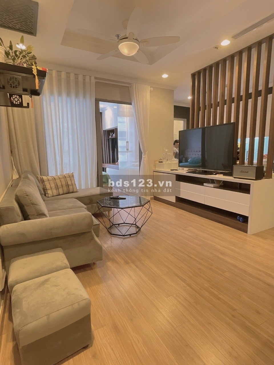 Cần bán căn hộ 1 phòng ngủ tại tòa P03 chung cư Vinhomes Times City