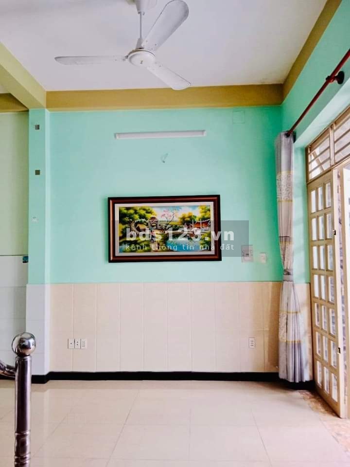 Cho thuê nhà nguyên căn hẻm 4m thông, đường Lê Văn Thọ, phường 16, Gò Vấp