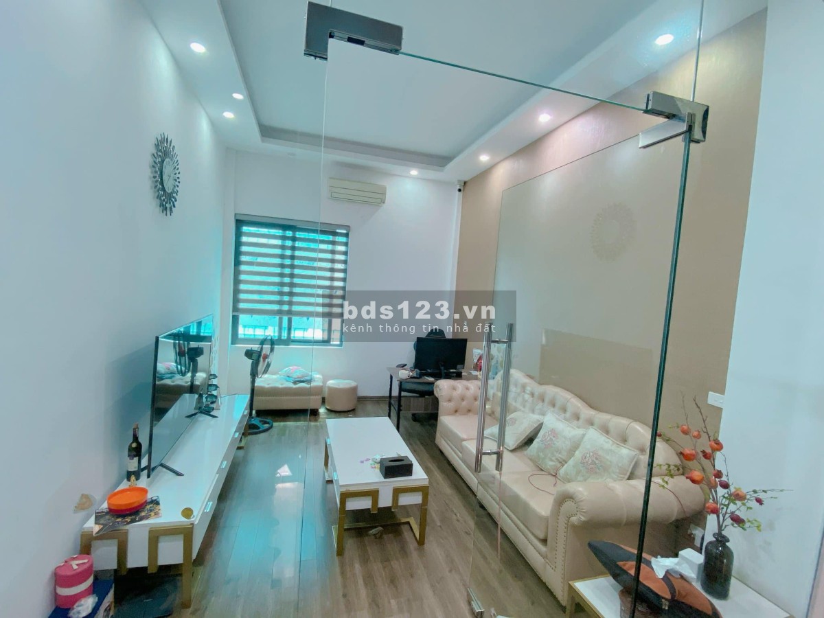 Chính chủ cần bán nhà Phạm Văn Văn Đồng 50m2 ô tô vào nhà kinh doanh nhà đẹp giá nhỉnh 8 tỷ.