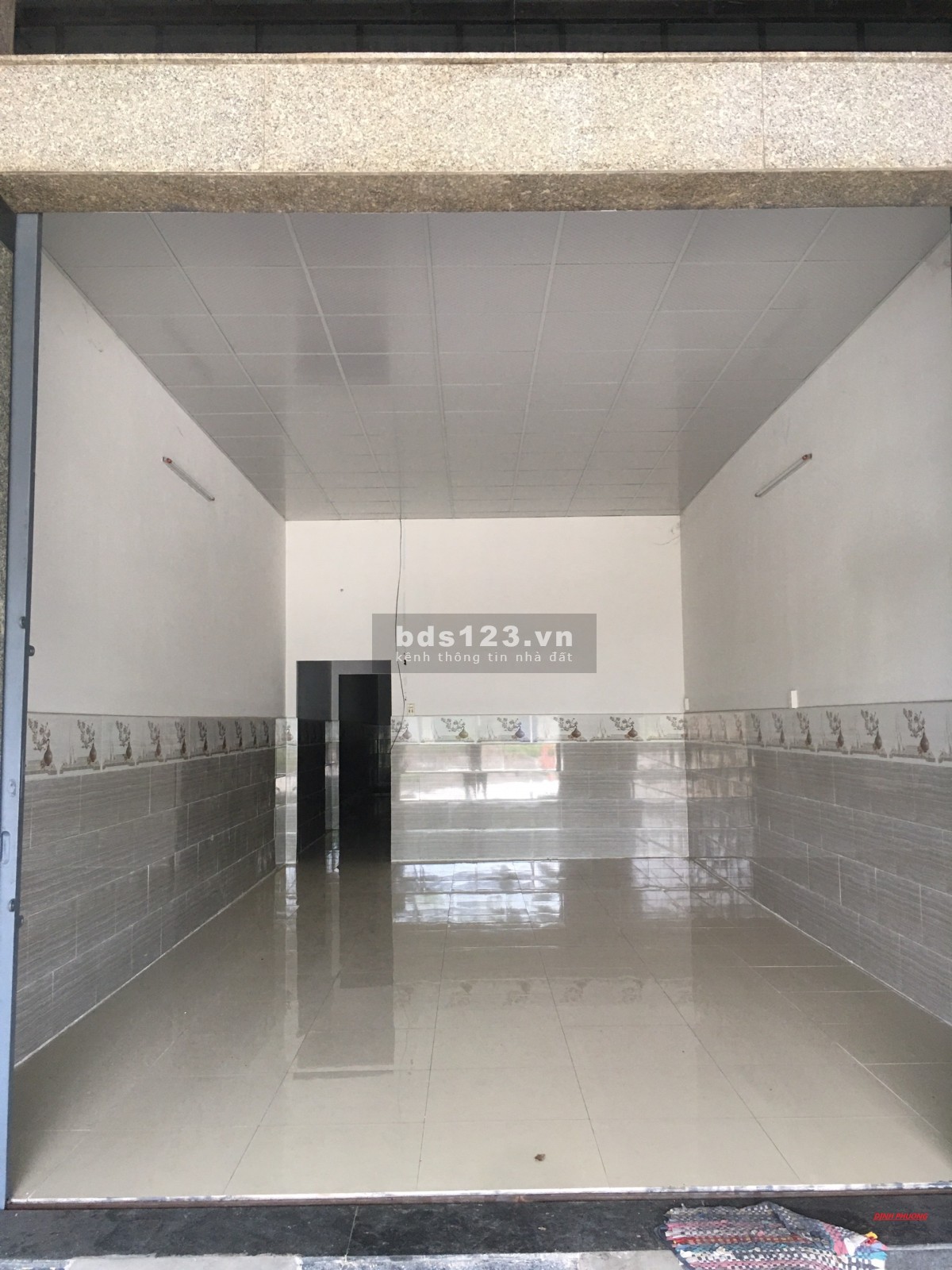 Cho thuê mặt bằng kinh doanh (nhà ở) diện tích 4x25 (100m2) mặt tiền đường Trần Văn Giàu