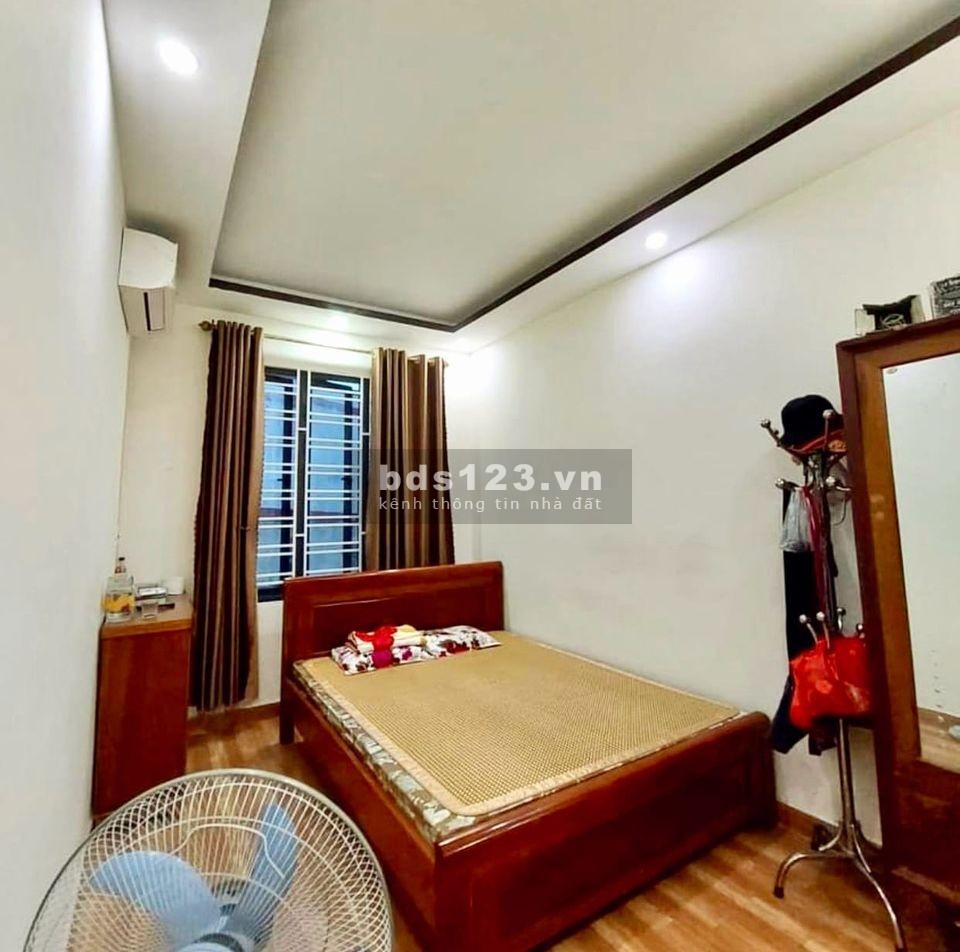 Chính chủ bán gấp nhà Phú Diễn, 65m2*3 tầng, gần các trường ĐH, ngõ Bagac, 50m ra đường oto, 4.5tỷ