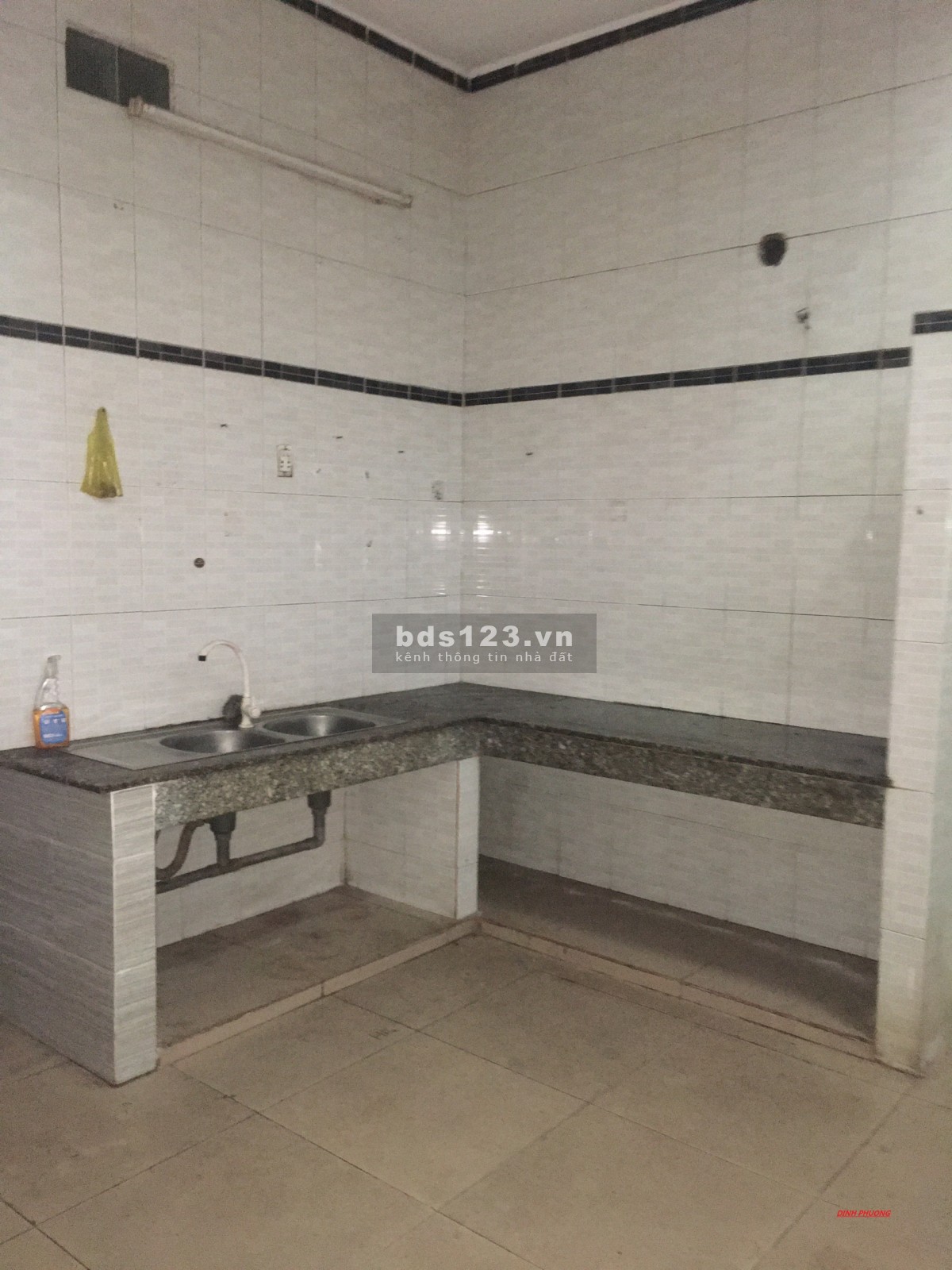 Cho thuê mặt bằng kinh doanh (nhà ở) diện tích 4x25 (100m2) mặt tiền đường Trần Văn Giàu