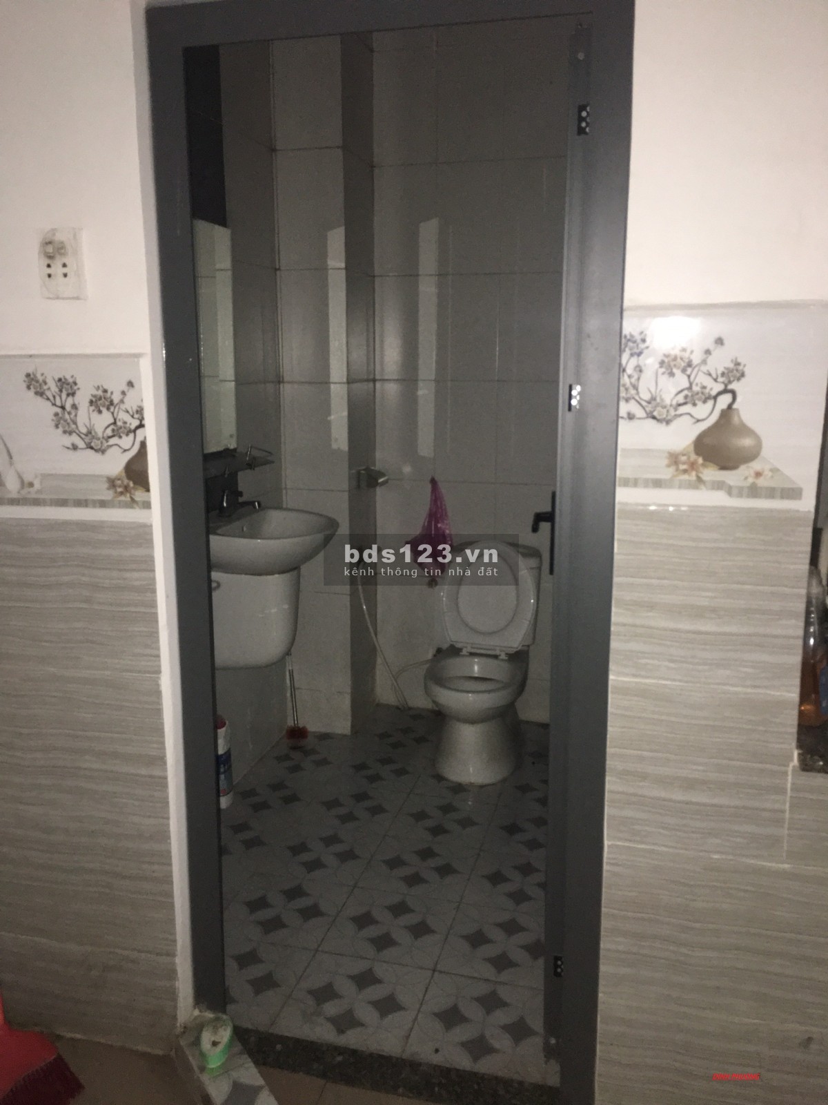 Cho thuê mặt bằng kinh doanh (nhà ở) diện tích 4x25 (100m2) mặt tiền đường Trần Văn Giàu