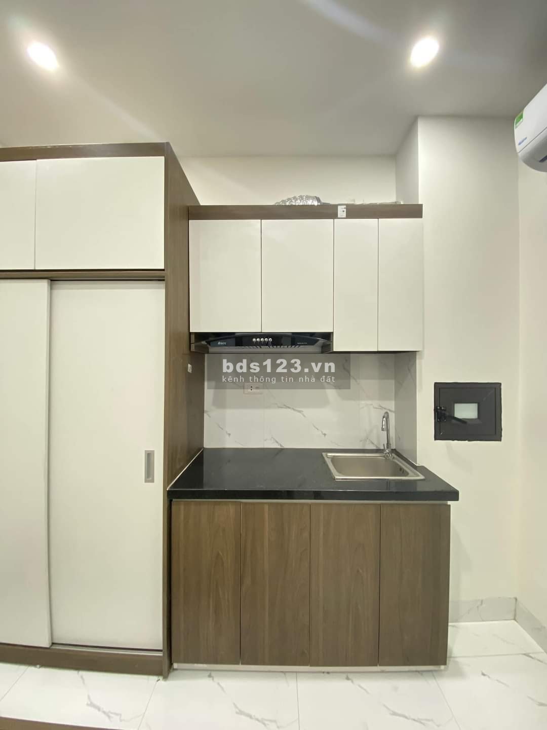 Cần tiền bán gấp nhà 7 tầng, Phố Trương Định, thang máy,DT75m, thang máy, hiệu xuất cao,chào 12.5 tỷ